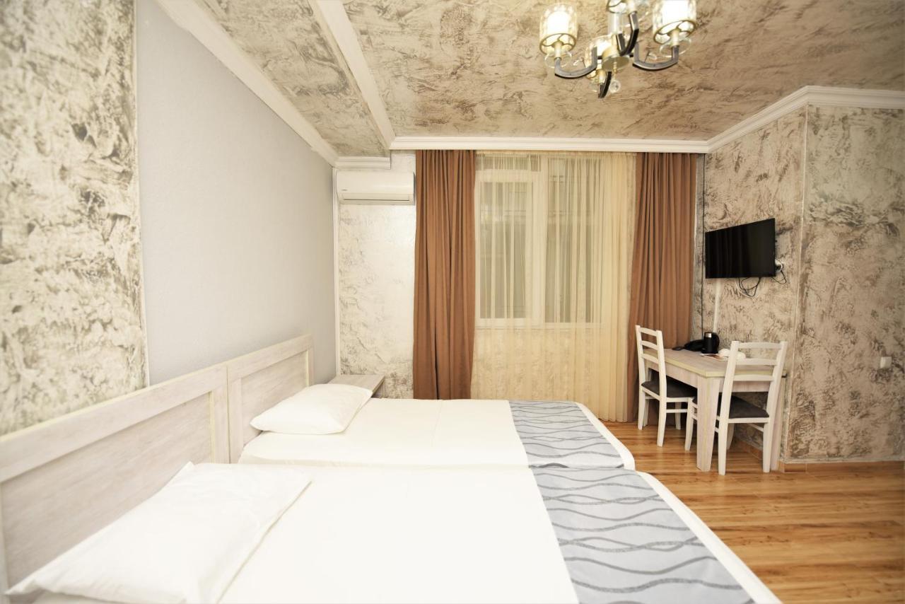 Kazbegi Hotel Batumi Exterior photo